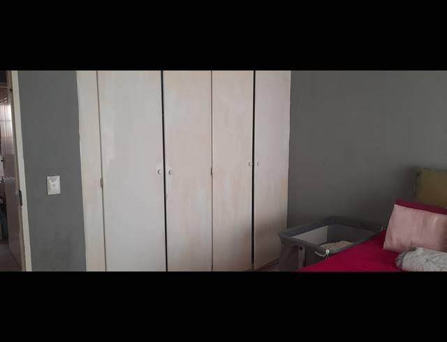 2 BEDROOM TOWNHOUSE FOR SALE IN PHILIP NEL PARK